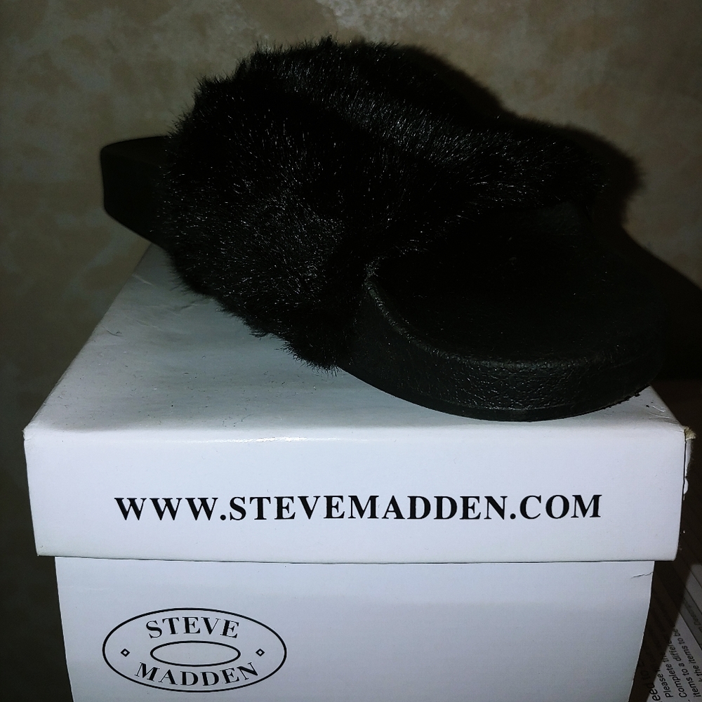 Steve Madden Slides